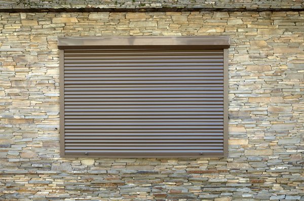 Volets roulants : réparation rapide par artisans locaux experts